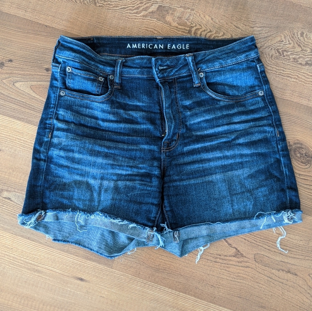 American Eagle hi rise midi short